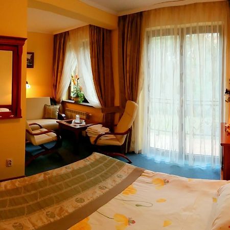 Hotel Spinaker Łeba Extérieur photo