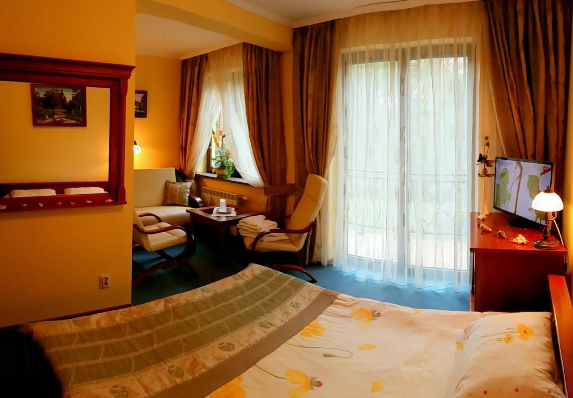 Hotel Spinaker Łeba Extérieur photo