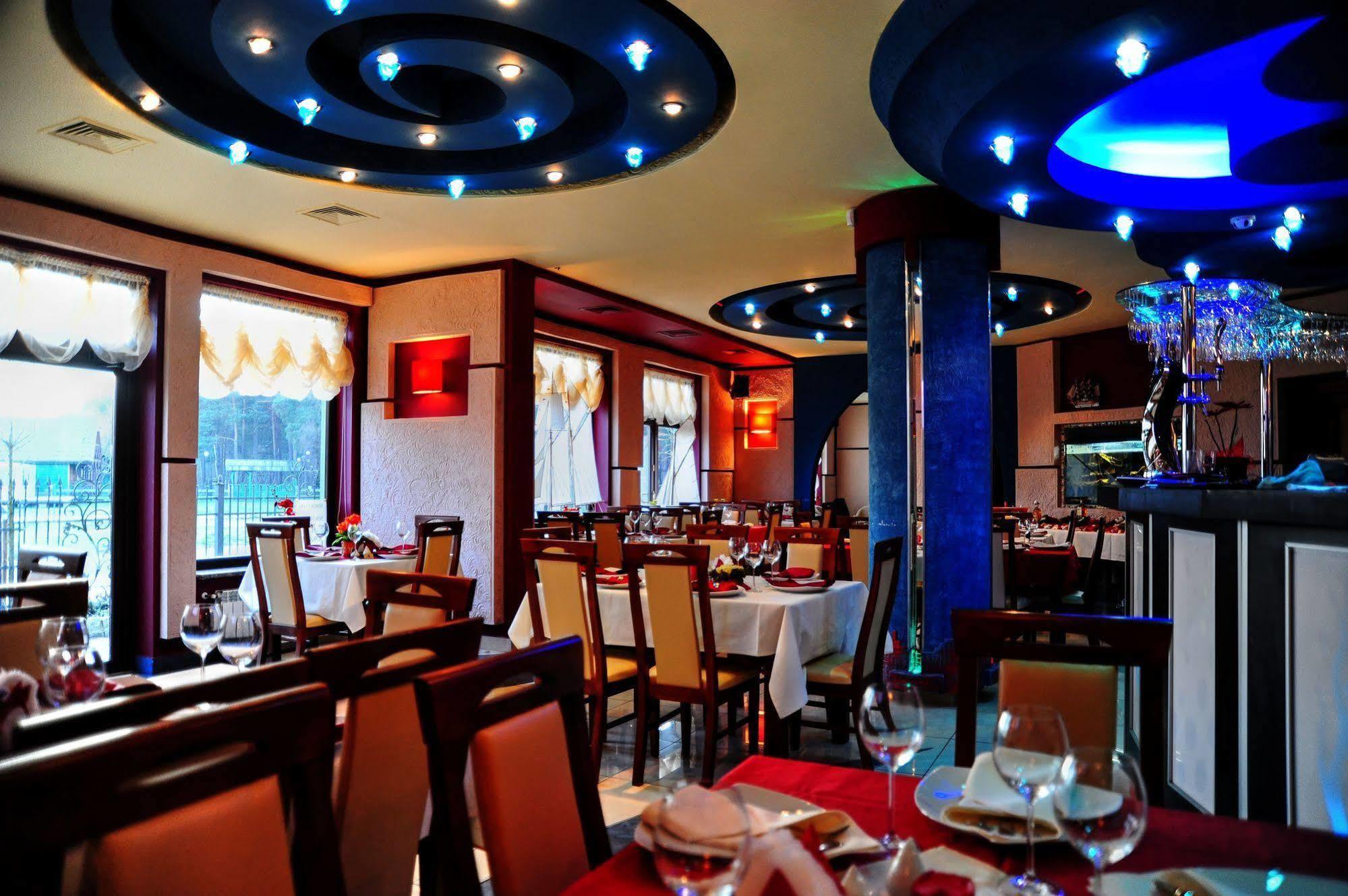 Hotel Spinaker Łeba Extérieur photo