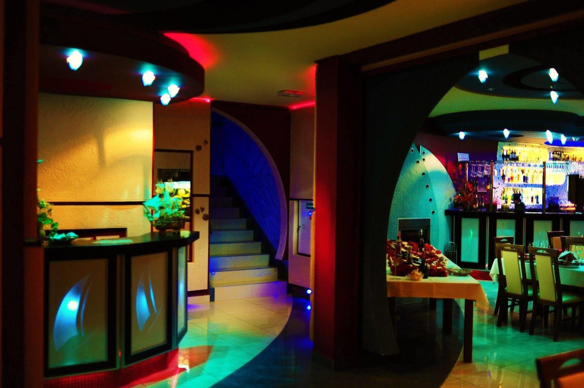 Hotel Spinaker Łeba Extérieur photo