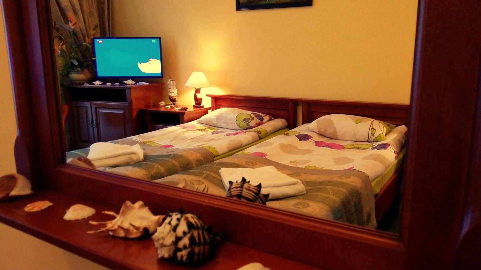Hotel Spinaker Łeba Extérieur photo