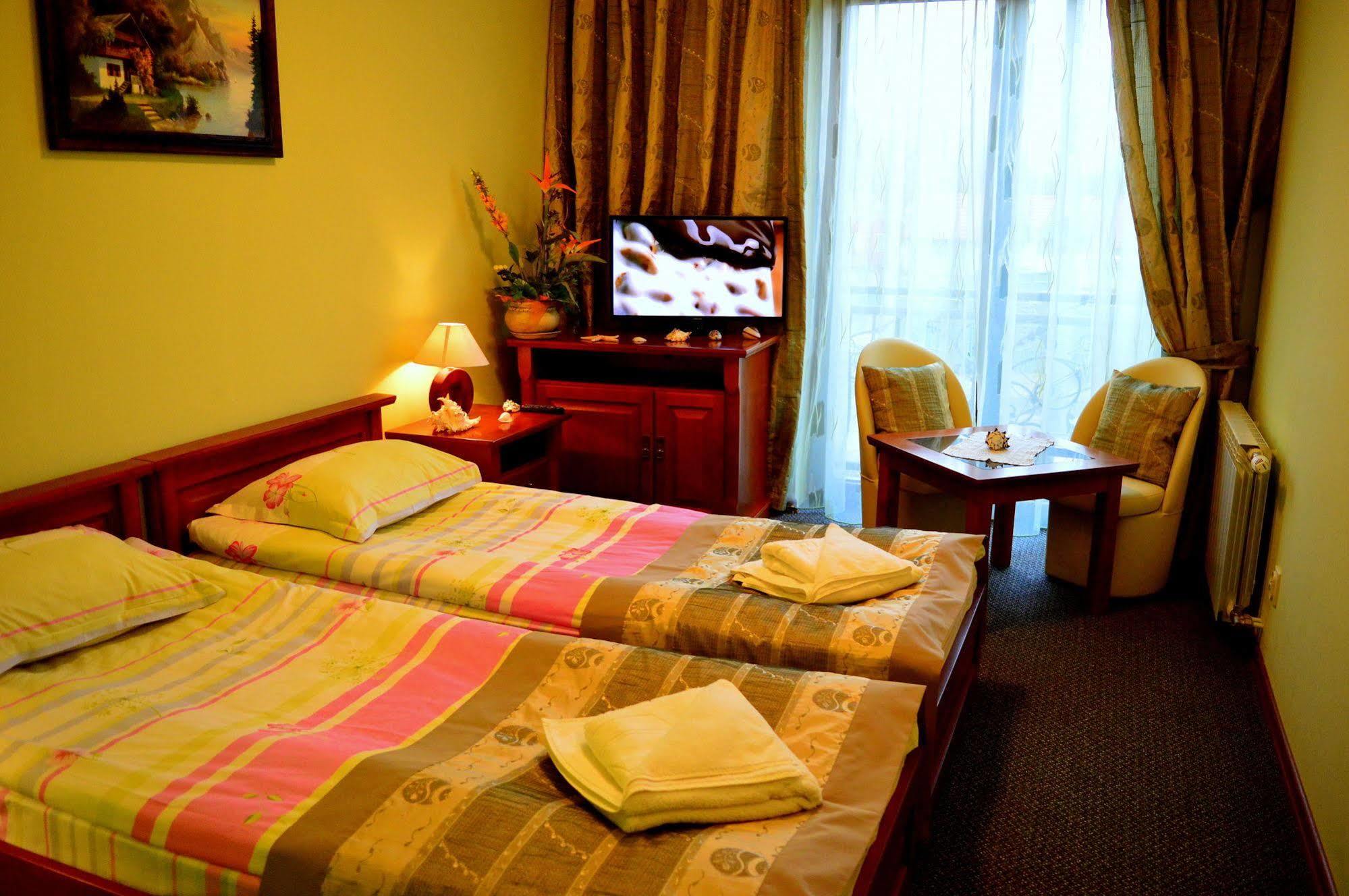 Hotel Spinaker Łeba Extérieur photo