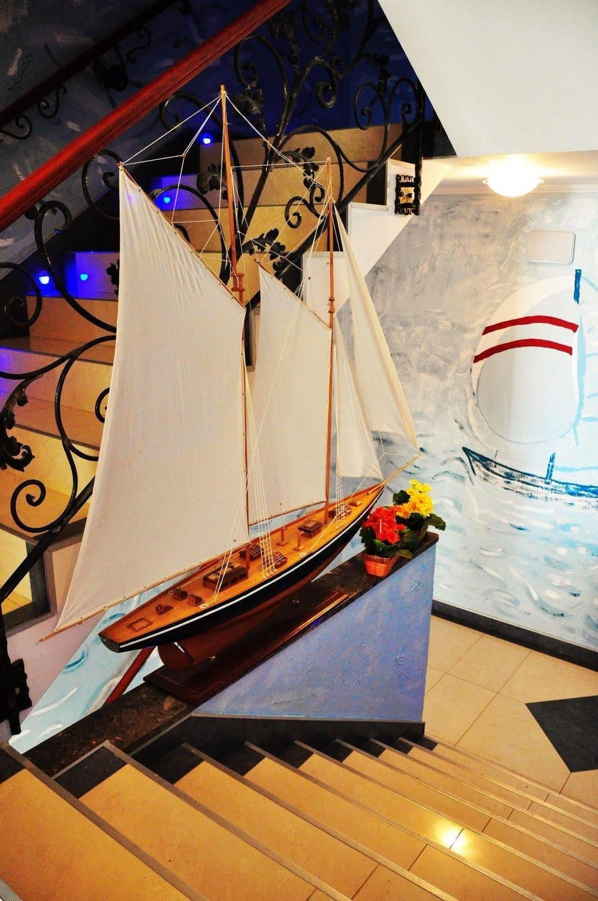 Hotel Spinaker Łeba Extérieur photo
